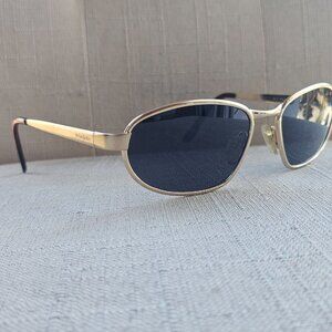Yves Saint Laurent Women Sunglasses y101 130 Vintage Gold Oval Frame